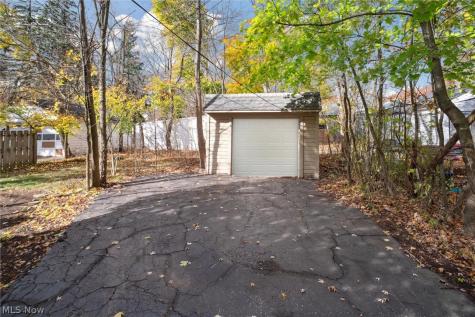 4105 Bluestone Road Cleveland Heights OH 44121
