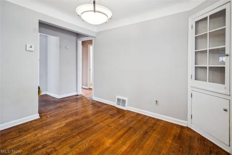 4105 Bluestone Road Cleveland Heights OH 44121