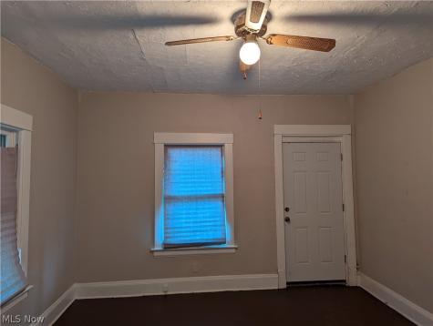19314 Cherokee Avenue Cleveland OH 44119