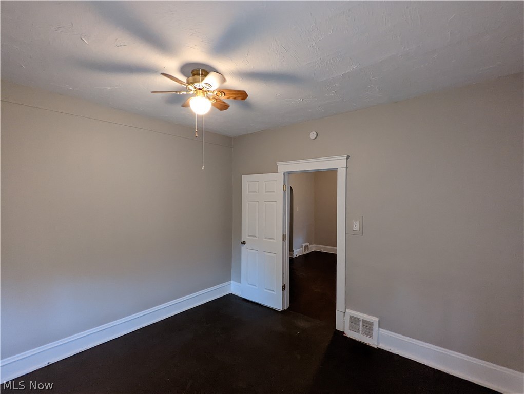 19314 Cherokee Avenue Cleveland OH 44119