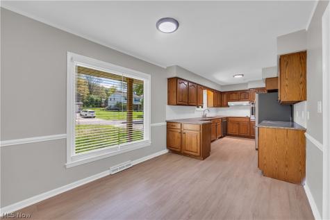 1183 Romayne Drive Akron OH 44313