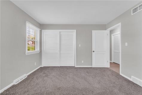 1183 Romayne Drive Akron OH 44313