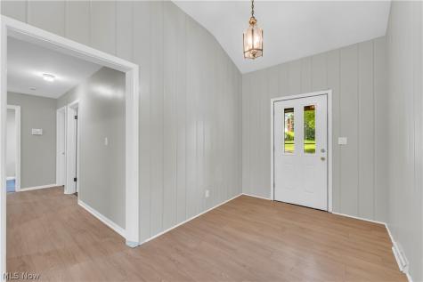 1183 Romayne Drive Akron OH 44313