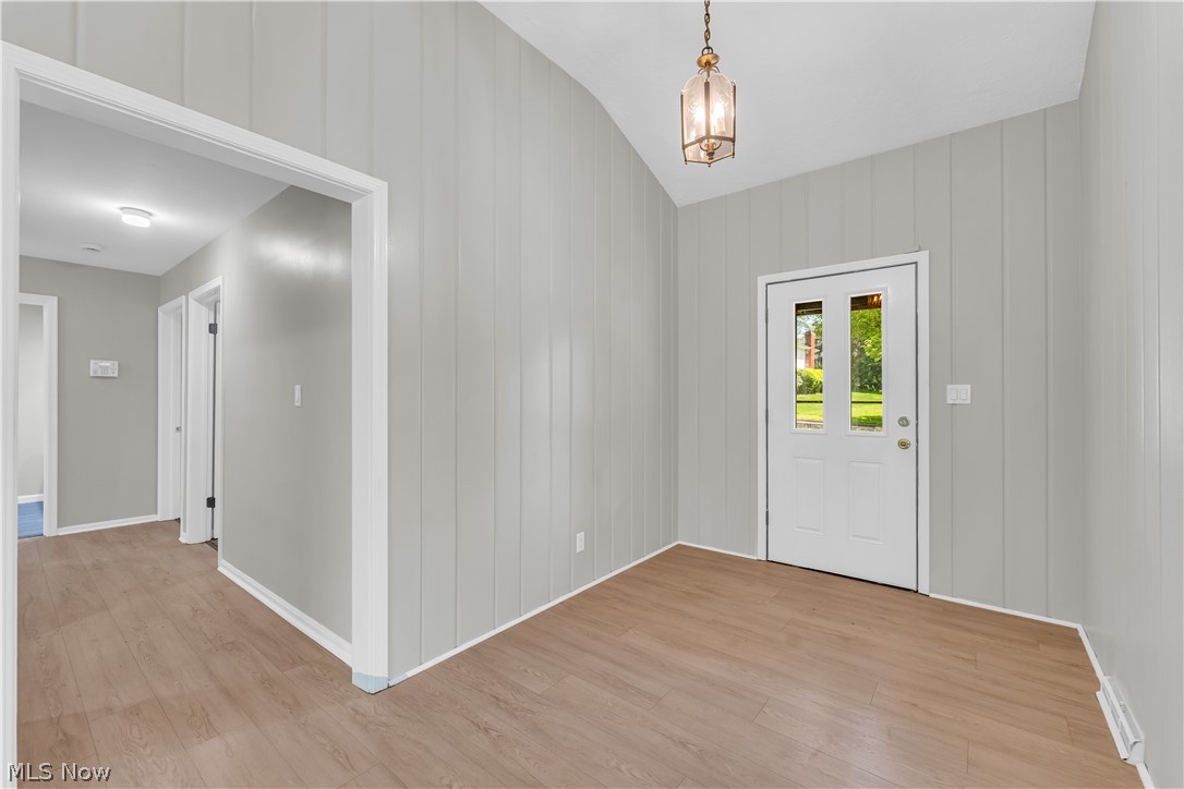 1183 Romayne Drive Akron OH 44313