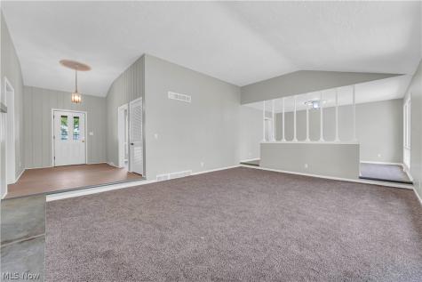 1183 Romayne Drive Akron OH 44313