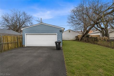 2209 Hood Avenue Cleveland OH 44109