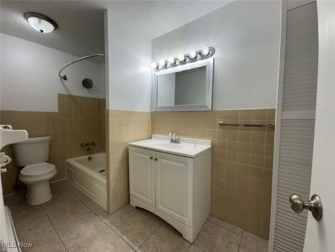 12050 Lake Avenue Lakewood OH 44107