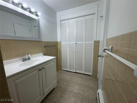 12050 Lake Avenue Lakewood OH 44107