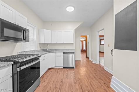 2052 W 89th Street Cleveland OH 44102