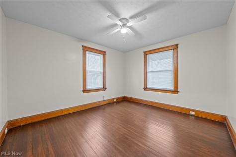 2052 W 89th Street Cleveland OH 44102