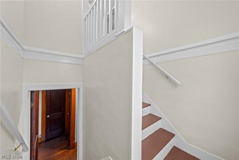 2052 W 89th Street Cleveland OH 44102
