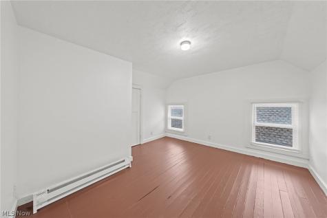 2052 W 89th Street Cleveland OH 44102