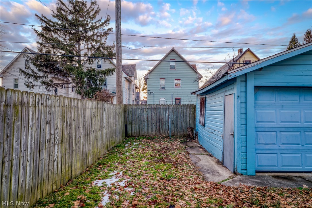 2052 W 89th Street Cleveland OH 44102
