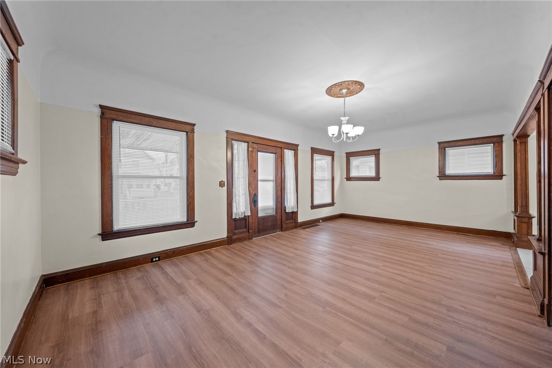 2052 W 89th Street Cleveland OH 44102