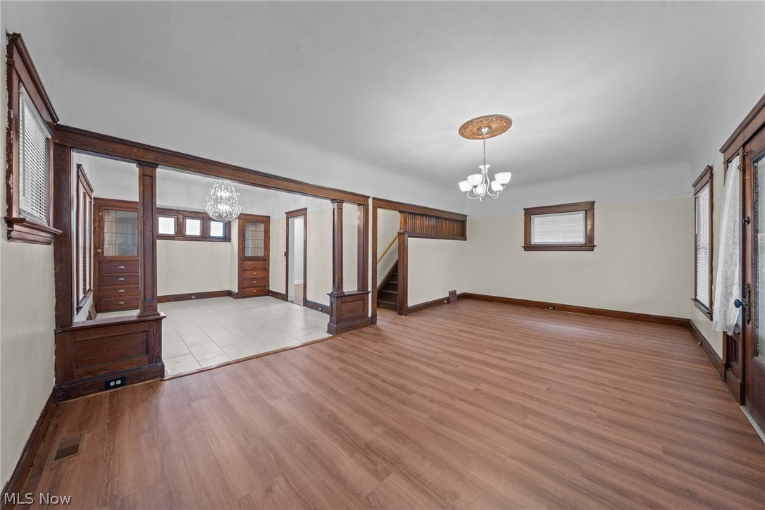 2052 W 89th Street Cleveland OH 44102