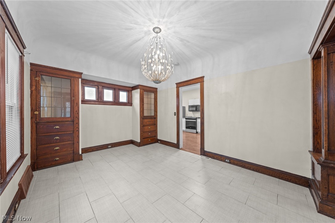 2052 W 89th Street Cleveland OH 44102