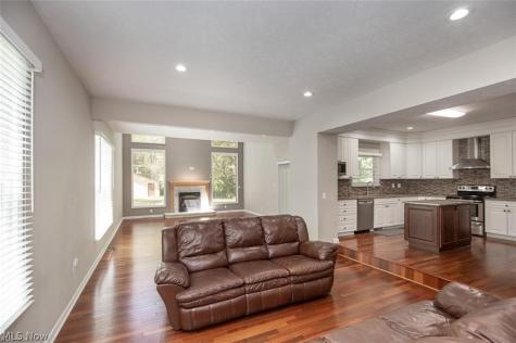 9338 Liberty Road Twinsburg OH 44087