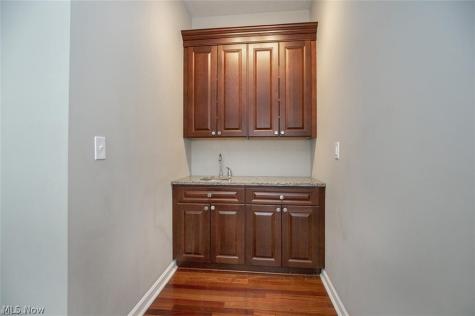 9338 Liberty Road Twinsburg OH 44087