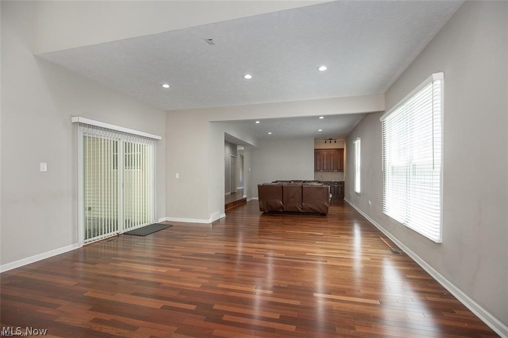 9338 Liberty Road Twinsburg OH 44087