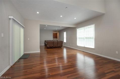 9338 Liberty Road Twinsburg OH 44087