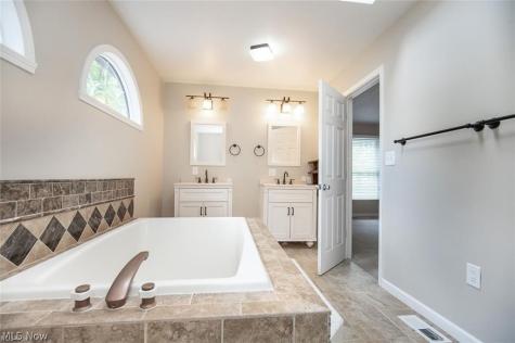 9338 Liberty Road Twinsburg OH 44087