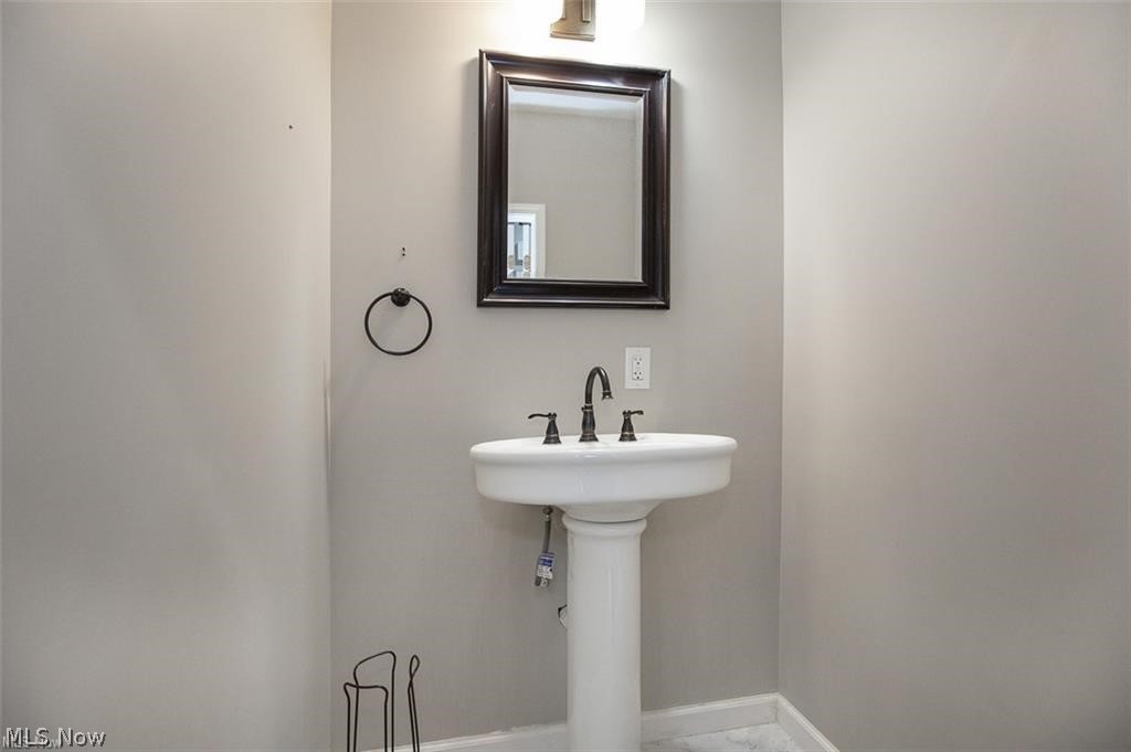 9338 Liberty Road Twinsburg OH 44087