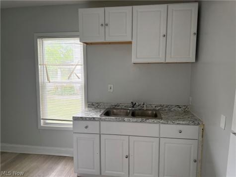 8205 Force Avenue Cleveland OH 44105