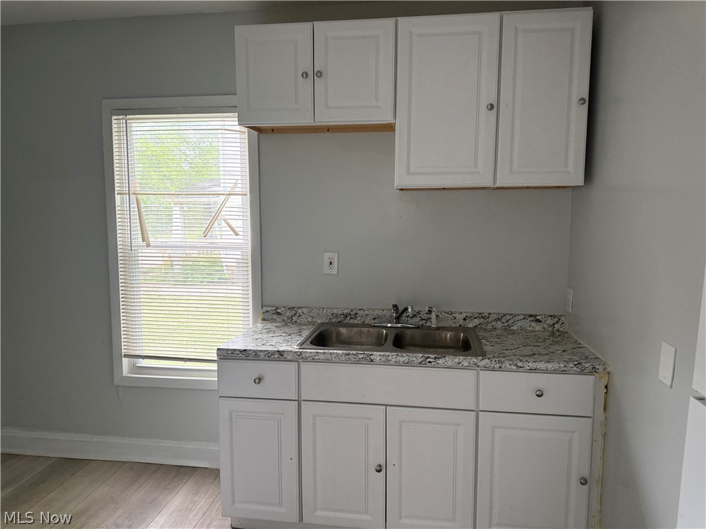 8205 Force Avenue Cleveland OH 44105