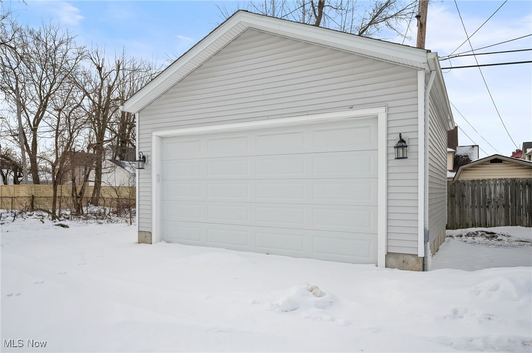 2244 E 100th Street Cleveland OH 44106