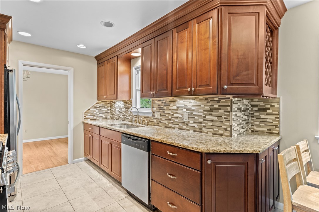 32955 Nimrod Street Solon OH 44139