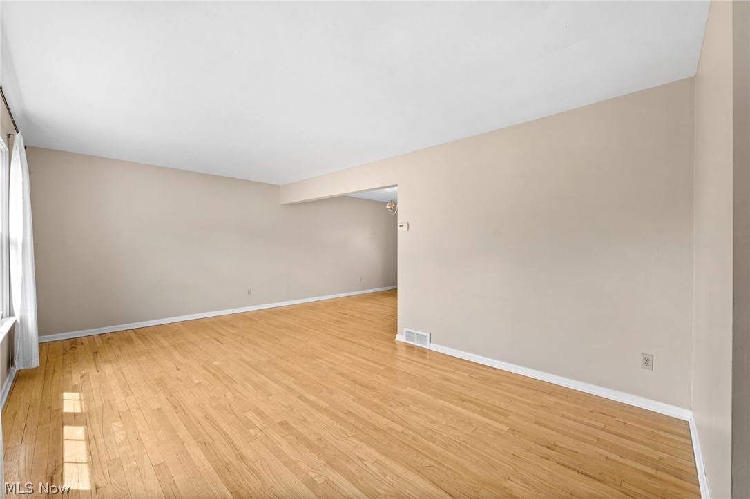 32955 Nimrod Street Solon OH 44139