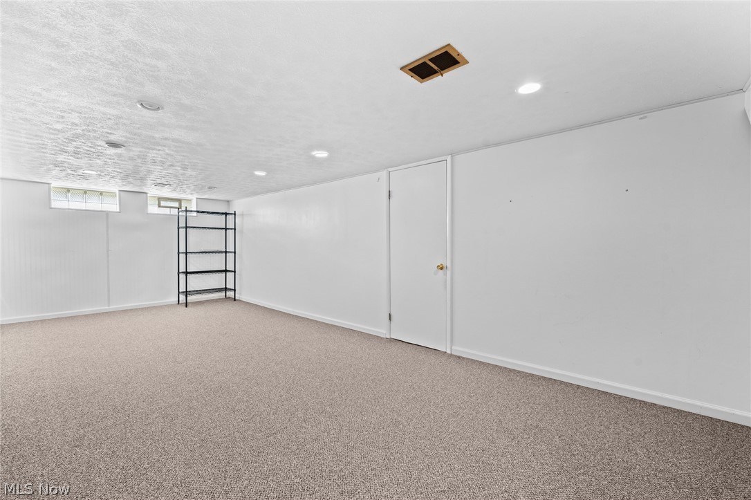 32955 Nimrod Street Solon OH 44139