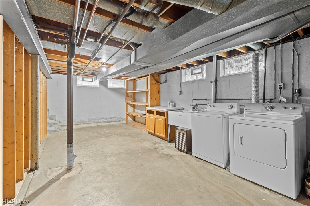32955 Nimrod Street Solon OH 44139