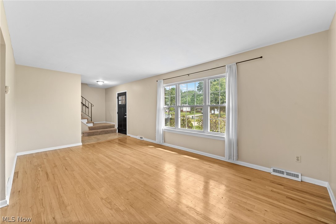 32955 Nimrod Street Solon OH 44139