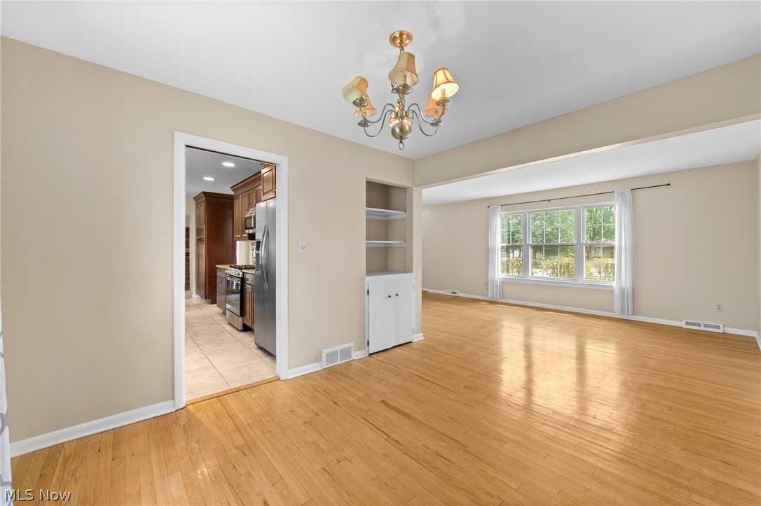 32955 Nimrod Street Solon OH 44139