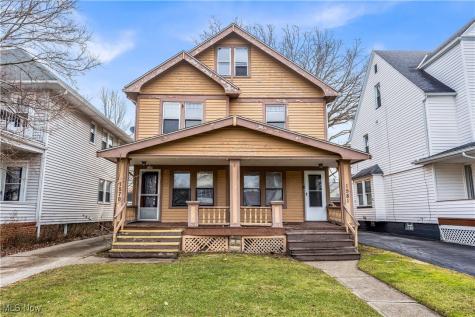 1581 Cohassett Avenue Lakewood OH 44107