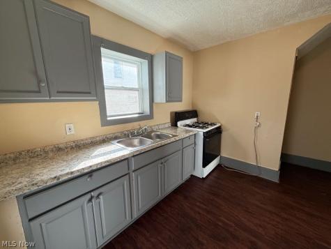 1017 La Croix Avenue Akron OH 44307