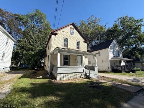 1017 La Croix Avenue Akron OH 44307