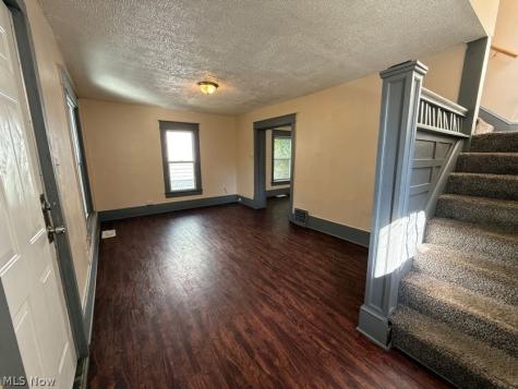 1017 La Croix Avenue Akron OH 44307