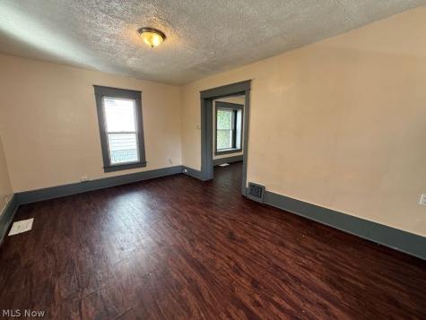 1017 La Croix Avenue Akron OH 44307