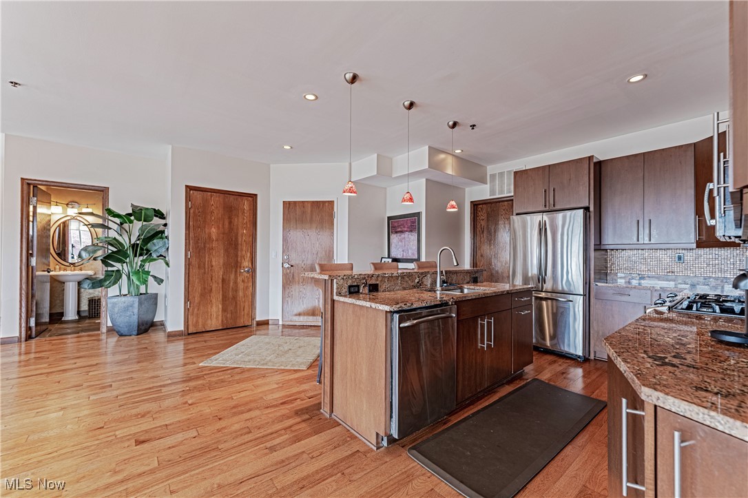 701 W Lakeside Avenue Cleveland OH 44113