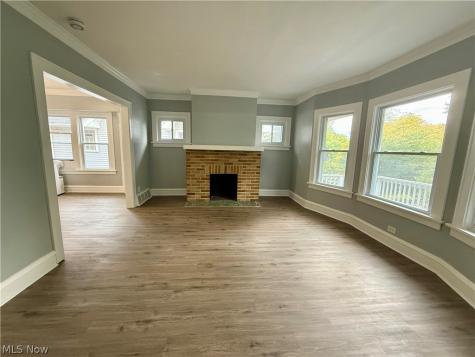 1307 Hathaway Avenue Lakewood OH 44107