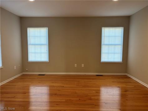 1913 E 86 Street Cleveland OH 44106