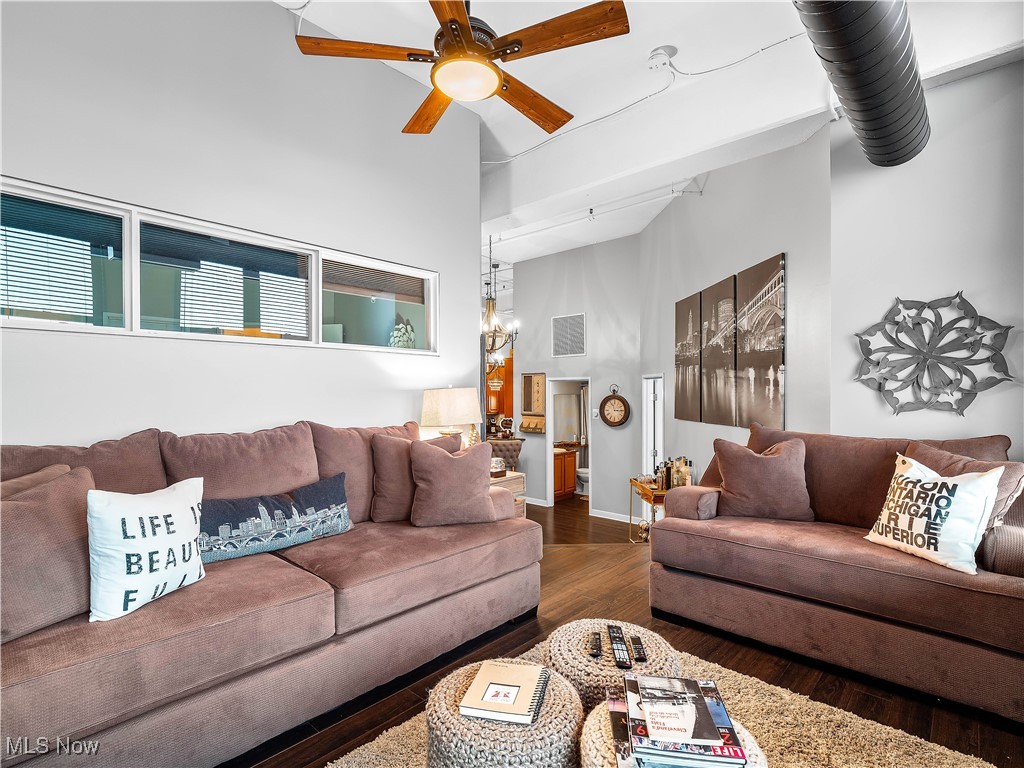 1133 W 9th Street Cleveland OH 44113