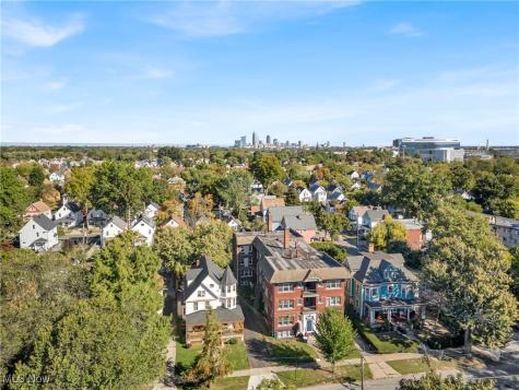 3308 Archwood Avenue Cleveland OH 44109