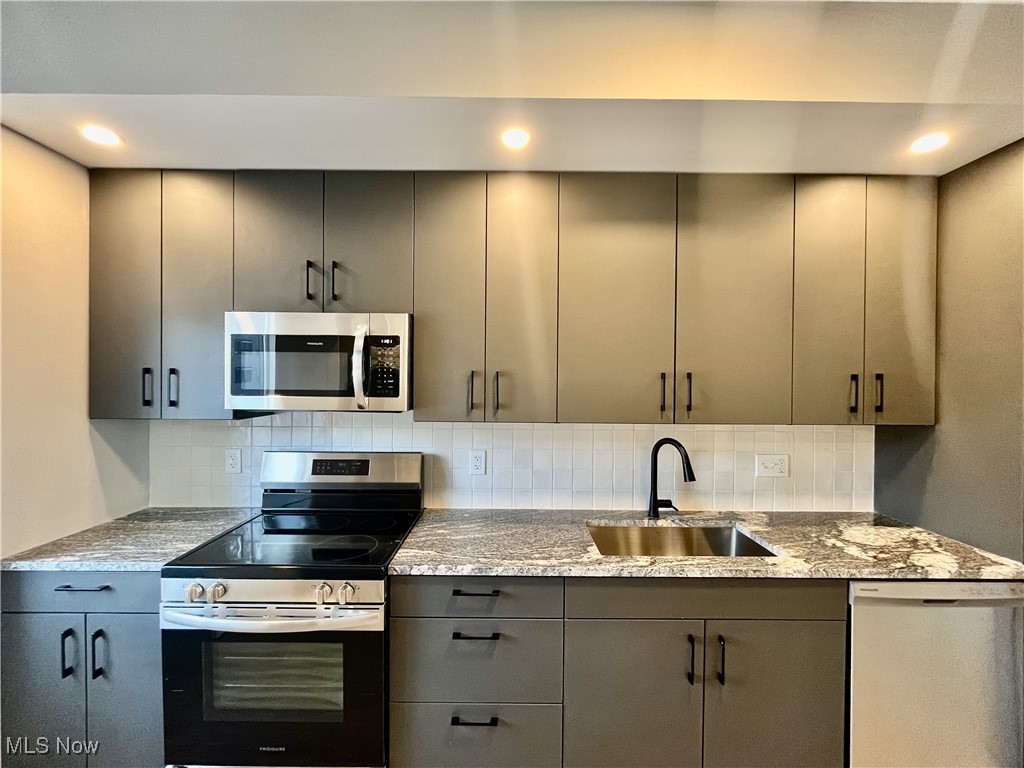 1900 Abbey Avenue Cleveland OH 44113