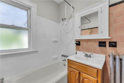 3526 East Boulevard Cleveland OH 44105