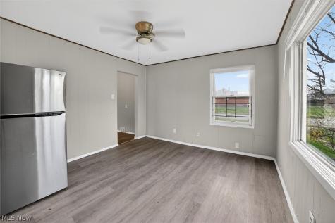 17208 Lipton Avenue Cleveland OH 44128