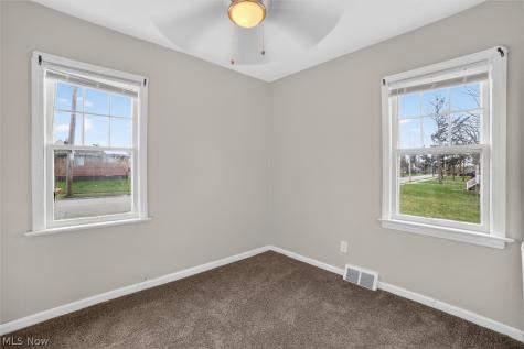 17208 Lipton Avenue Cleveland OH 44128