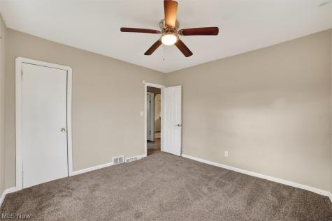 17208 Lipton Avenue Cleveland OH 44128